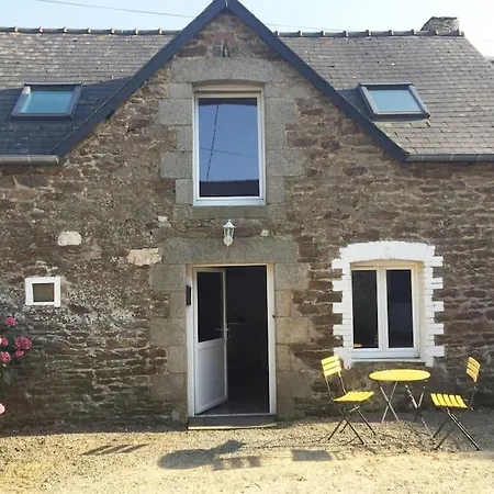 Charmante Maison Proche De Dinan -Dinard - St Malo Pleslin-Trigavou Exterior photo